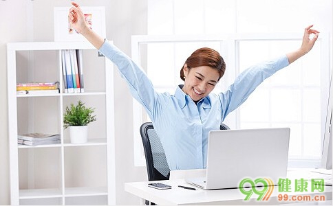 小方法解决上班族午后犯困问题-保健养生-医药