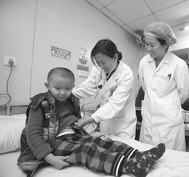 郑州市6岁男孩皮皮突然出现呼吸衰竭症状-医药