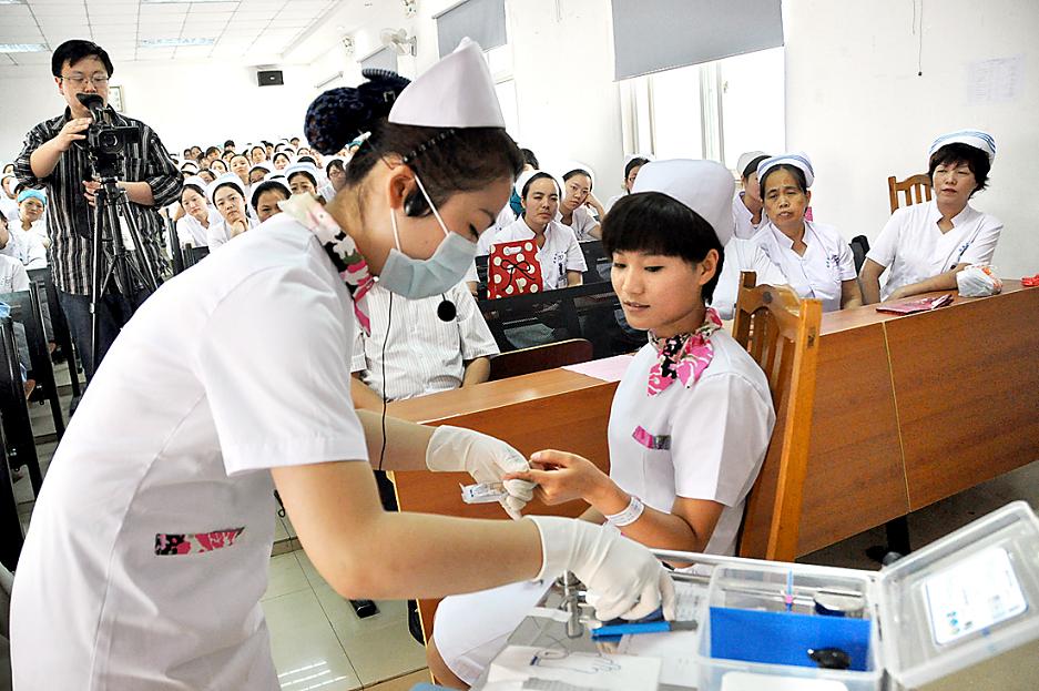 开封市第一人民医院举办了手指血糖监测竞赛活