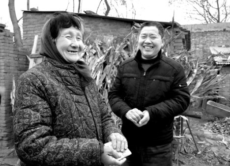 原阳县人民医院看望慰问困难户-医药卫生网