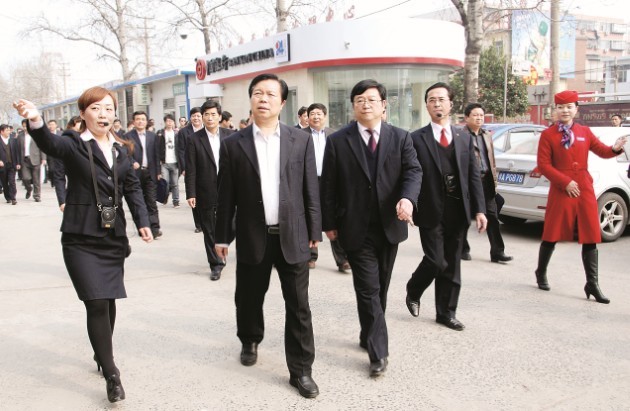 以群众满意为最高标准--新乡市中心医院争创参