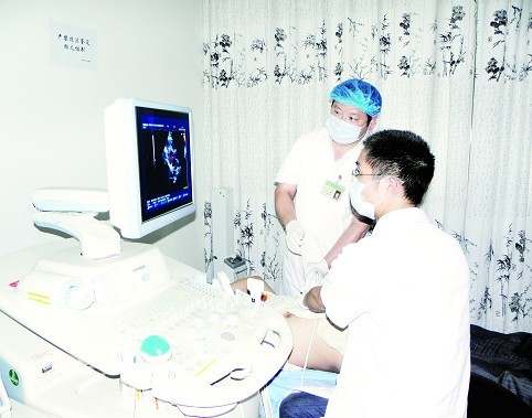 创新兴院 勇立潮头--记原阳县人民医院院长苗兴