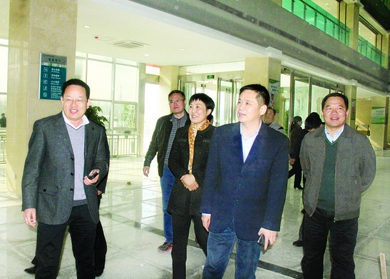 屹立潮头续远行--汝南县人民医院跨越发展纪实