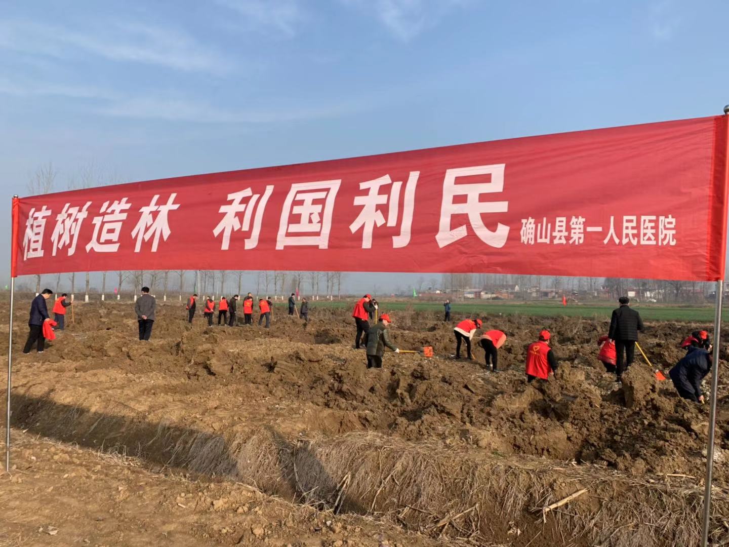 确山县多少人口_确山县财政局石贺伟(2)