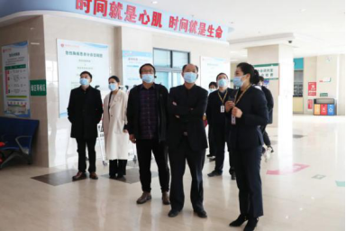 华信集团董事长_国岳集团董事长图片(2)