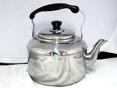 如何挑选一款好的电热水壶 20101024111119787.jpg